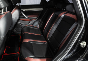 Подержанный автомобиль Geely Coolray 2021 года (10 фото)