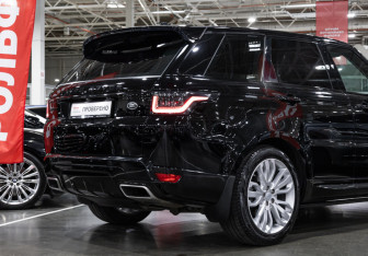 Подержанный автомобиль Land Rover Range Rover Sport 2019 года (8 фото)