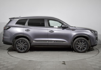 Подержанный автомобиль Chery Tiggo 8 Pro Max 2023 года (4 фото)