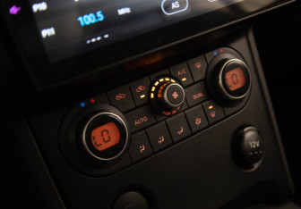 Подержанный автомобиль Nissan Qashqai 2008 года (15 фото)