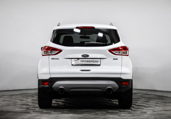 Подержанный автомобиль Ford Kuga 2013 года (6 фото)