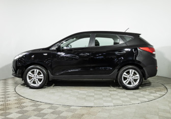 Подержанный автомобиль Hyundai ix35 2013 года (8 фото)