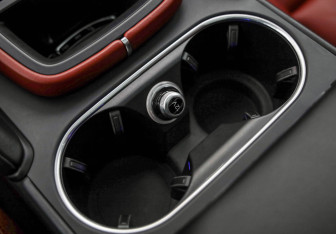 Подержанный автомобиль Porsche Cayenne 2019 года (31 фото)