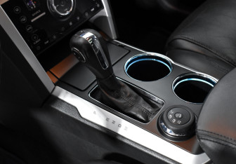 Подержанный автомобиль Ford Explorer 2013 года (11 фото)