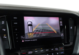 Подержанный автомобиль Volkswagen Touareg 2019 года (24 фото)