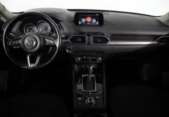 Подержанный автомобиль Mazda CX-5 2017 года (9 фото)
