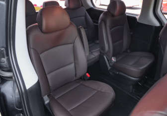 Подержанный автомобиль Hyundai Grand Starex 2018 года (28 фото)