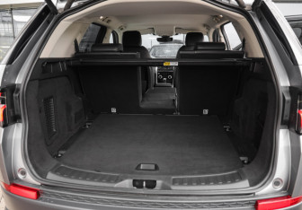 Подержанный автомобиль Land Rover Discovery Sport 2020 года (35 фото)