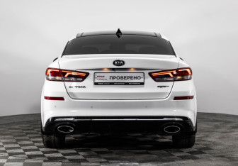 Подержанный автомобиль Kia Optima Sedan 2018 года (7 фото)