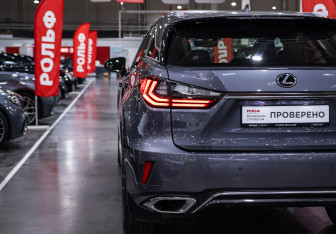Подержанный автомобиль Lexus RX 2019 года (10 фото)