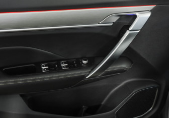 Подержанный автомобиль Geely Coolray 2022 года (21 фото)