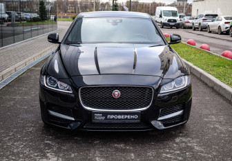 Подержанный автомобиль Jaguar XF Sedan 2017 года (2 фото)