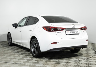 Подержанный автомобиль Mazda 3 Sedan 2014 года (7 фото)