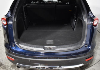 Подержанный автомобиль Mazda CX-9 2017 года (19 фото)