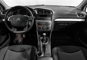 Подержанный автомобиль Citroen C4 Sedan 2018 года (14 фото)