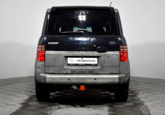 Подержанный автомобиль Honda Element 2003 года (6 фото)