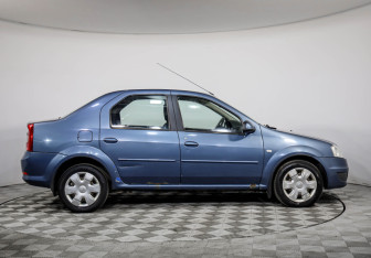 Подержанный автомобиль Renault Logan Sedan 2012 года (4 фото)
