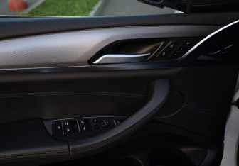 Подержанный автомобиль BMW X3 2019 года (27 фото)