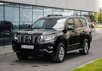 Подержанный автомобиль Toyota Land Cruiser Prado 2018 года (3 фото)