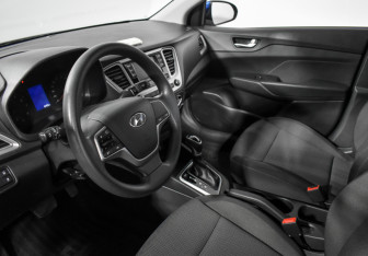 Подержанный автомобиль Hyundai Solaris Sedan 2022 года (9 фото)