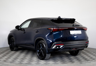 Подержанный автомобиль Omoda C5 2024 года (7 фото)