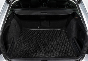 Подержанный автомобиль Skoda Octavia Wagon 2017 года (17 фото)