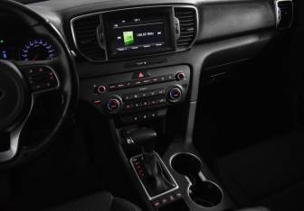Подержанный автомобиль Kia Sportage 2016 года (19 фото)