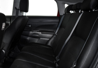 Подержанный автомобиль Mitsubishi ASX 2013 года (12 фото)