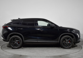 Подержанный автомобиль Omoda C5 2023 года (4 фото)