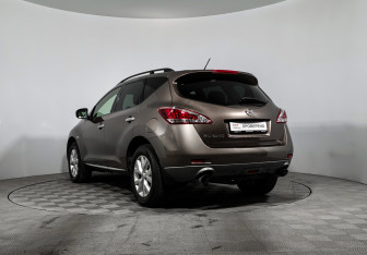 Подержанный автомобиль Nissan Murano Suv 2015 года (7 фото)