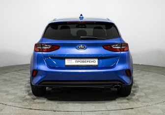 Подержанный автомобиль Kia Ceed Hatchback 2019 года (6 фото)