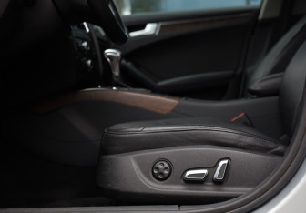 Подержанный автомобиль Audi A4 allroad 2012 года (21 фото)