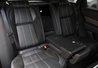 Подержанный автомобиль Land Rover Range Rover Velar 2017 года (31 фото)