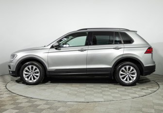 Подержанный автомобиль Volkswagen Tiguan 2018 года (8 фото)