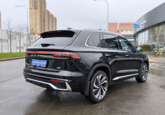 Подержанный автомобиль Geely Monjaro 2024 года (4 фото)