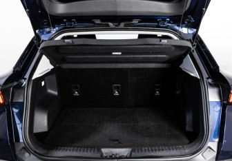 Подержанный автомобиль Omoda C5 2023 года (24 фото)