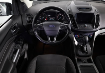Подержанный автомобиль Ford Kuga 2018 года (11 фото)