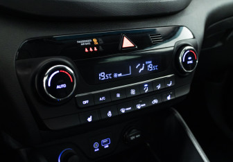 Подержанный автомобиль Hyundai Tucson 2017 года (17 фото)