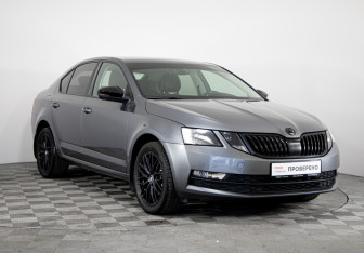 Подержанный автомобиль Skoda Octavia Liftback 2017 года (3 фото)