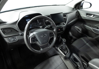 Подержанный автомобиль Hyundai Solaris Sedan 2021 года (11 фото)