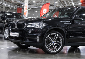 Подержанный автомобиль BMW X5 2015 года (2 фото)