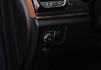 Подержанный автомобиль Jeep Grand Cherokee 2021 года (25 фото)