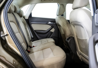 Подержанный автомобиль Audi Q3 2013 года (17 фото)