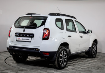 Подержанный автомобиль Renault Duster 2016 года (5 фото)