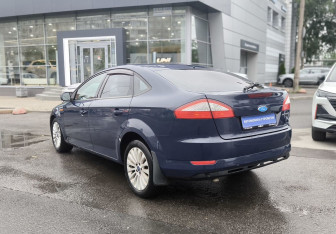 Подержанный автомобиль Ford Mondeo Liftback 2008 года (6 фото)