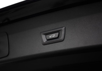 Подержанный автомобиль BMW X1 2021 года (32 фото)