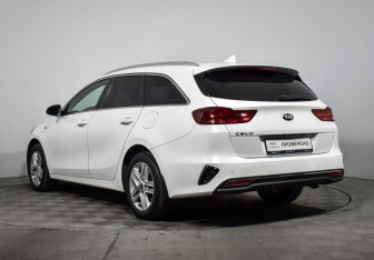 Подержанный автомобиль Kia Ceed Wagon 2021 года (7 фото)
