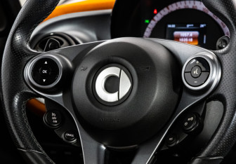 Подержанный автомобиль Smart Forfour 2016 года (11 фото)