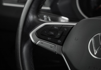 Подержанный автомобиль Volkswagen Tiguan 2020 года (12 фото)
