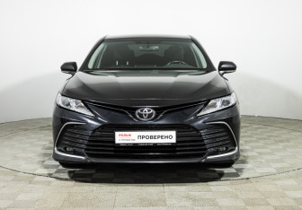 Подержанный автомобиль Toyota Camry Sedan 2021 года (2 фото)
